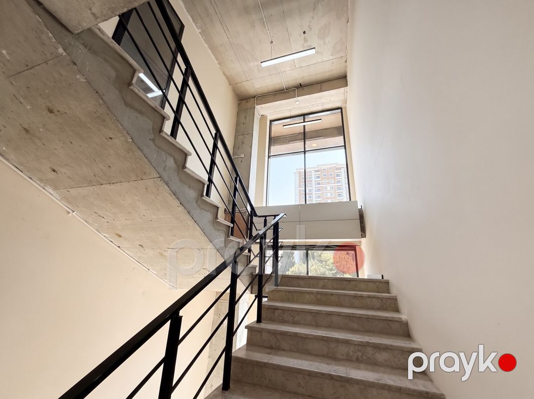 Satılır obyekt 302 m² — Əmlak, Bakı (2)