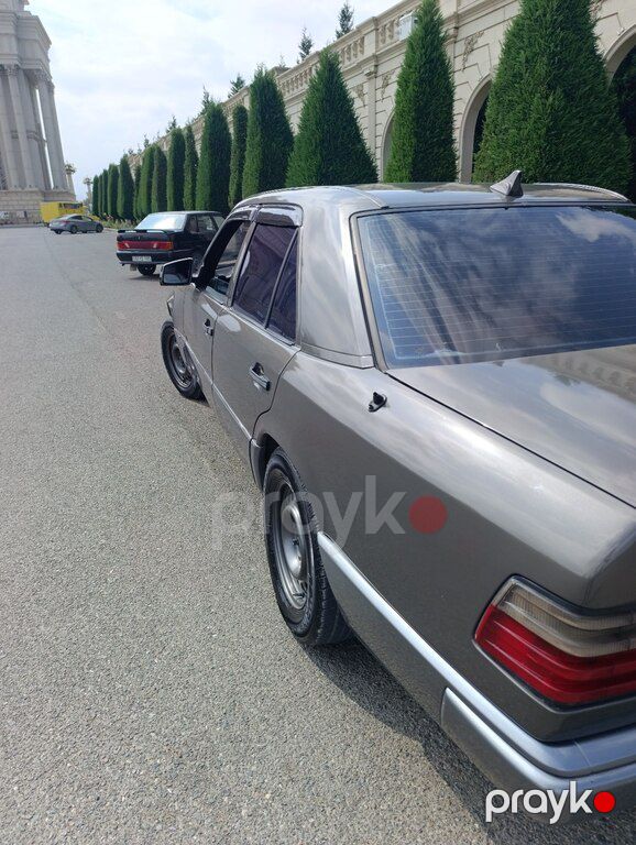 Mercedes 220 E, 2.2 L, 1989 il, 136 452 km — Avtomobillər, Gəncə (10)