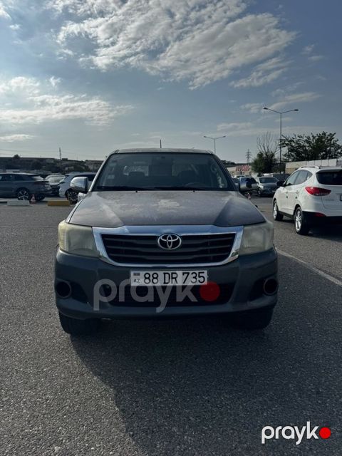 Toyota Hilux, 2.5 L, 2013 il, 440 000 km — Bakı
