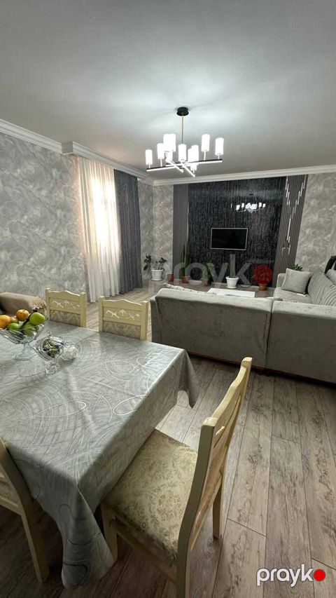 Satılır 4 otaqlı həyət evi/bağ evi 180 m² — Bakı