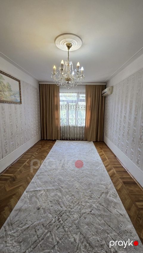İcarəyə verilir 3 otaqlı köhnə tikili 100 m² — Bakı