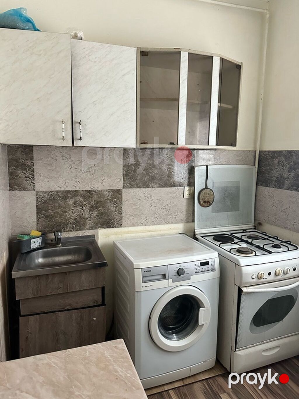 Ev sahibinen 3 otaq 5/2 merkezi istilik sistemi temirli esyali Unvan — Mənzil, Bakı (6)