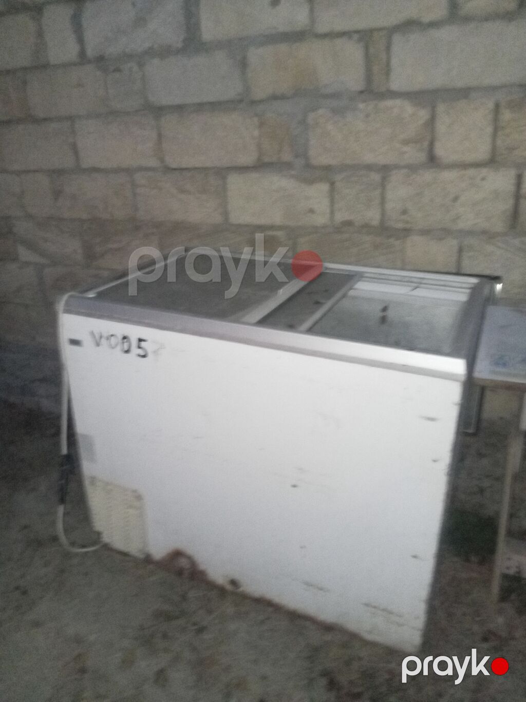 Hər bir şeyi isley vəziyyətdədi bir tək qazı yoxdu cidi alıcılar — Soyuq vitrini, Kürdəmir (3)