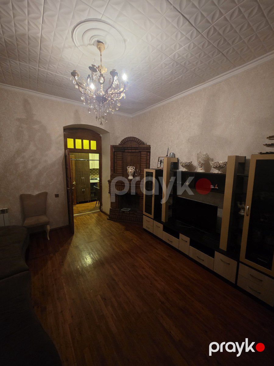 Satılır 4 otaqlı köhnə tikili 70 m² — Mənzil, Bakı (2)