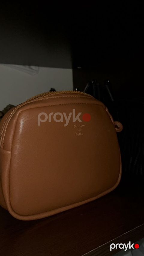 Çiyin çantası, Yeni — Bakı
