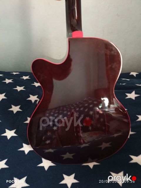 Akustik gitara + portativ səs sistemi dəsti Gitara: - Brend: Irın — Bakı