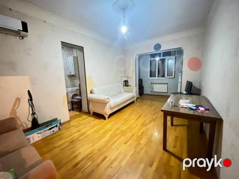 Satılır 2 otaqlı köhnə tikili 45 m² — Bakı