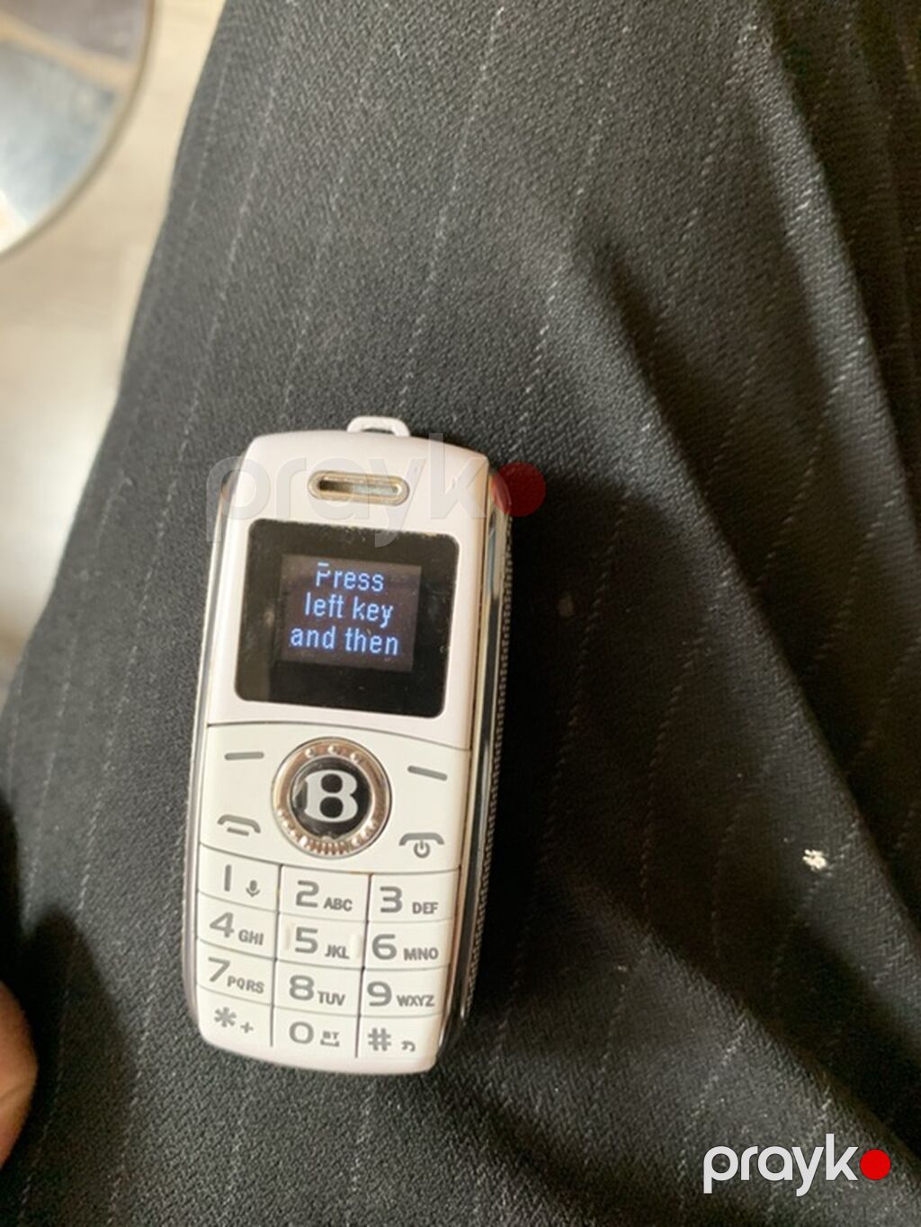 Bentley dizaynlı mini mobil telefon - Korpus: ağırlıqlı olaraq ağ — Digər smartfonlar, Masazır (2)