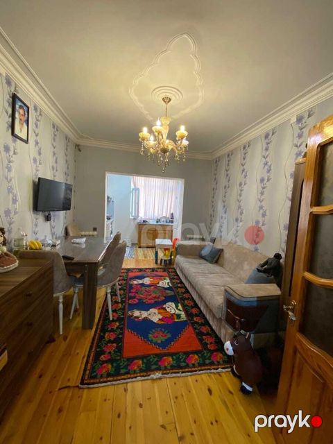 Satılır 3 otaqlı köhnə tikili 65 m² — Bakı