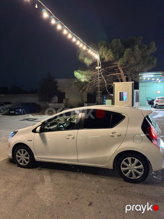 Toyota Aqua, 1.5 L, 0.87 kWh, 2019 il, 140 000 km — Avtomobillər, Bakı (5)