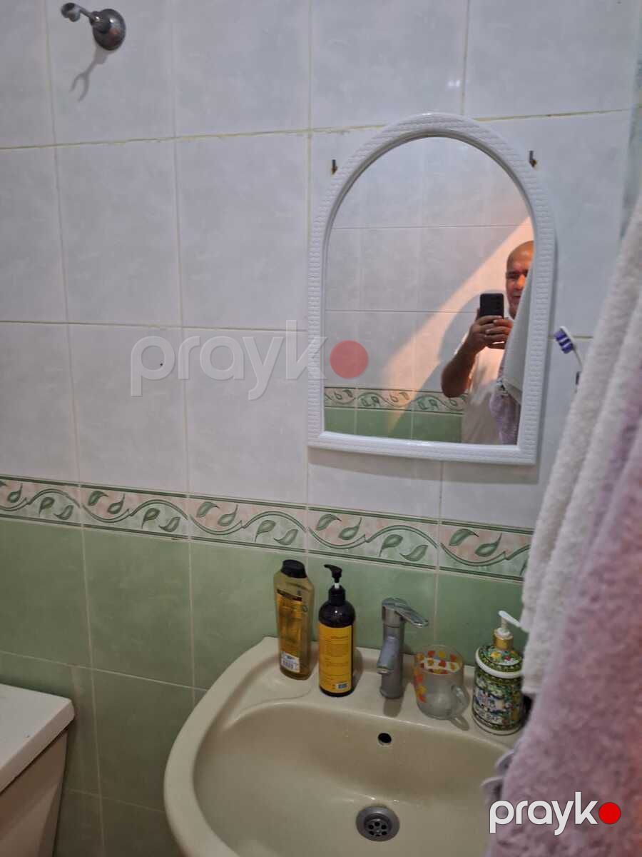 Satılır 2 otaqlı köhnə tikili 56 m² — Mənzil, Bakı (8)