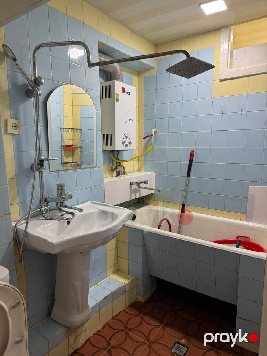 İcarəyə verilir 2 otaqlı köhnə tikili 65 m² — Mənzil, Bakı (11)