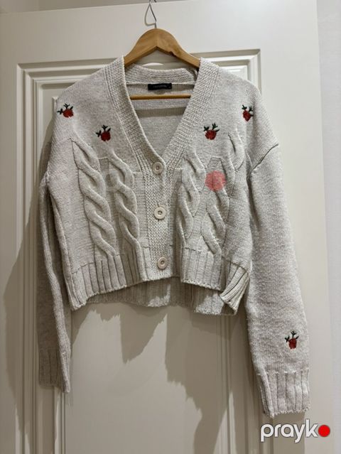 Trendyol jaket m razmer chox az geyinilib yenidir demek olar — Bakı