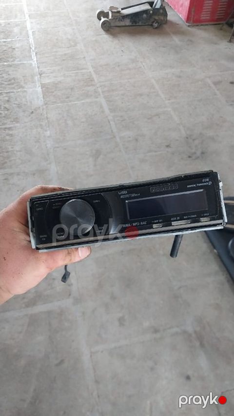 Pioneer DEH-X7150IB avtomobil maqnitolası - Ön panel: böyük səs — Hacıqabul