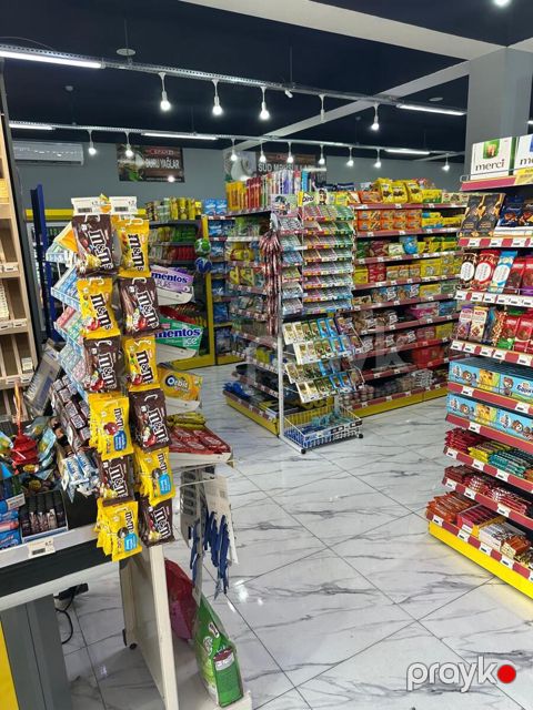 Satılır obyekt 600 m² — Bakı