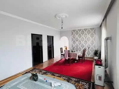 Pirşağı qəsəbəsində həyət evi satılır — Ev, villa (2)