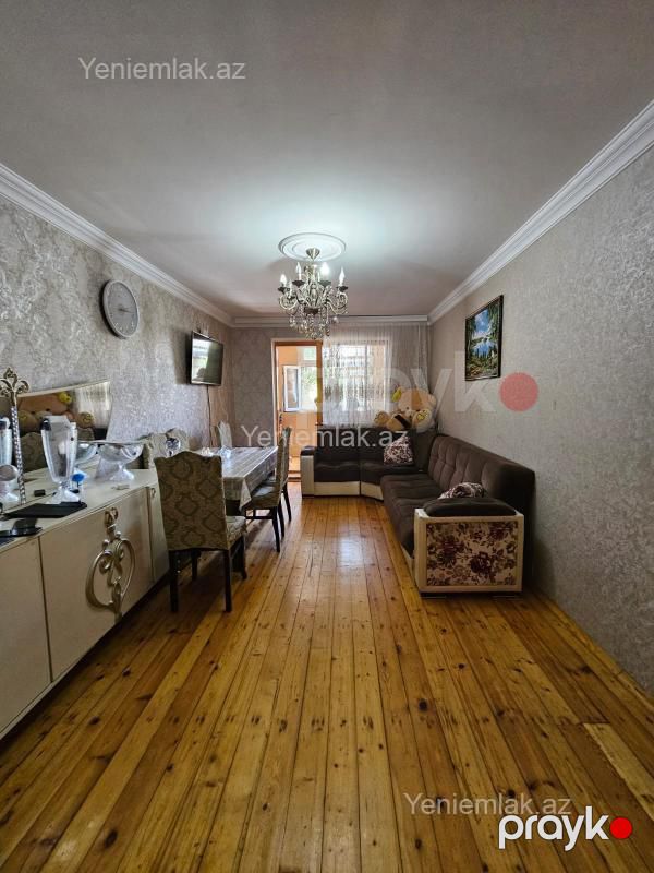 Satılır 3 otaqlı Bina evi menzil (Köhnə tikili), 70 m², 5-ci mikrorayon — Mənzil, Sumqayıt (2)
