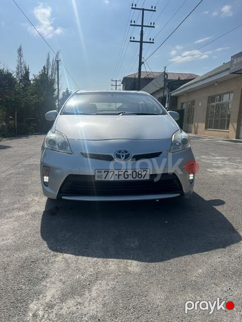 Toyota Prius, 1.8 L, 1.3 kWh, 2015 il, 455 623 km — Bakı