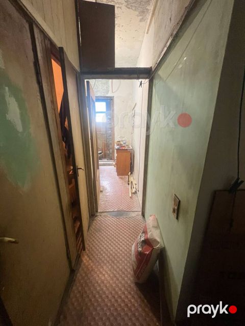 Satılır 2 otaqlı köhnə tikili 60 m² — Bakı
