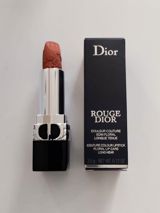 Orginal. Dior Dodaq boysı. Velvet rengi. 45 azn — Kosmetik və parfüm dəstləri