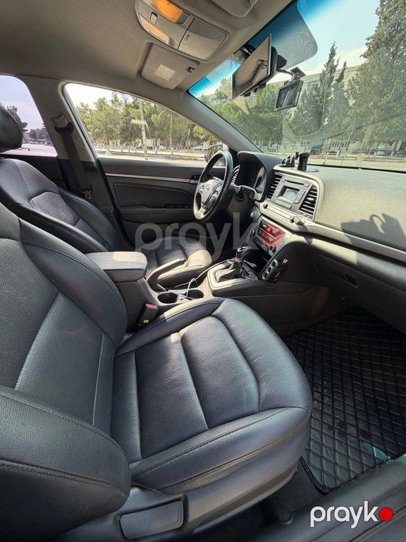 Hyundai Avante, 1.6 L, 2017 il, 164 550 km — Avtomobillər, Bakı (9)