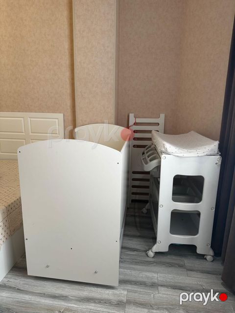 Uşaq beşiyi və uşaq baxım masası (dəst) - Rəng: ağ - Material — Bakı