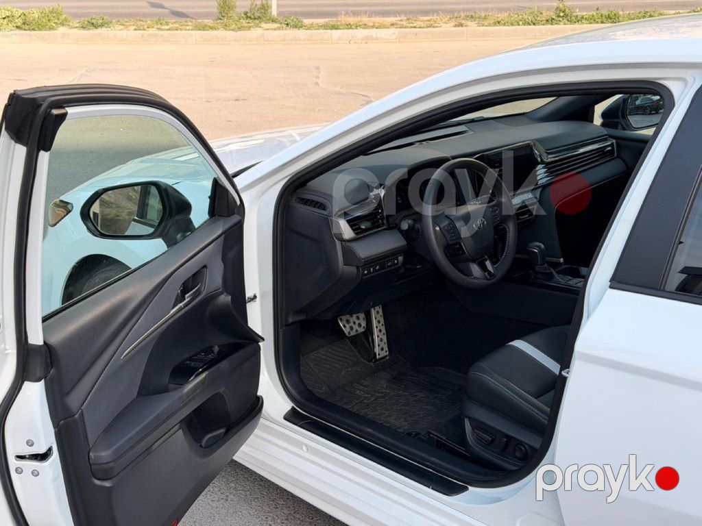 Toyota Camry, 2.5 L, 1.016 kWh, 2025 il, 39 250 km — Avtomobillər, Bakı (11)
