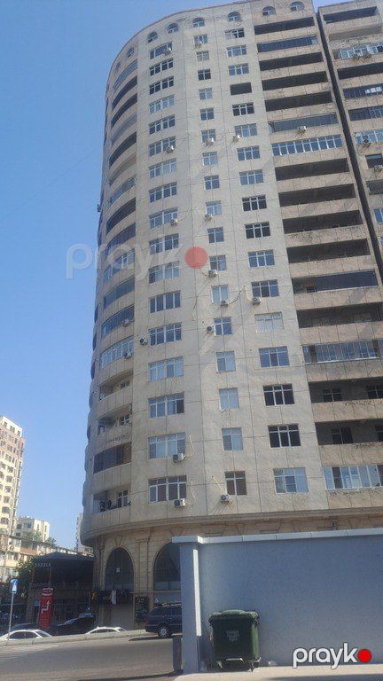 Satılır 4 otaqlı yeni tikili 230 m² — Bakı