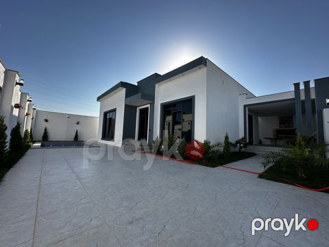 Satılır 4 otaqlı həyət evi/bağ evi 150 m² — Bakı