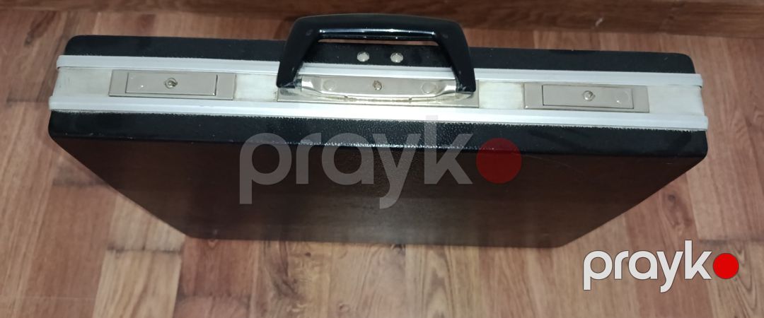 Diplomat — Şəxsi əşyalar, Bakı (3)