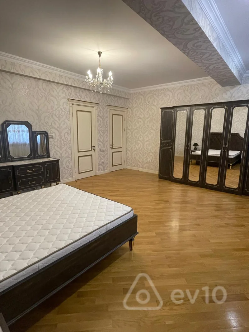 3 otaqlı mənzil, 146 m², F.Qasımzadə küç. — kirayə — Mənzil, Bakı (4)