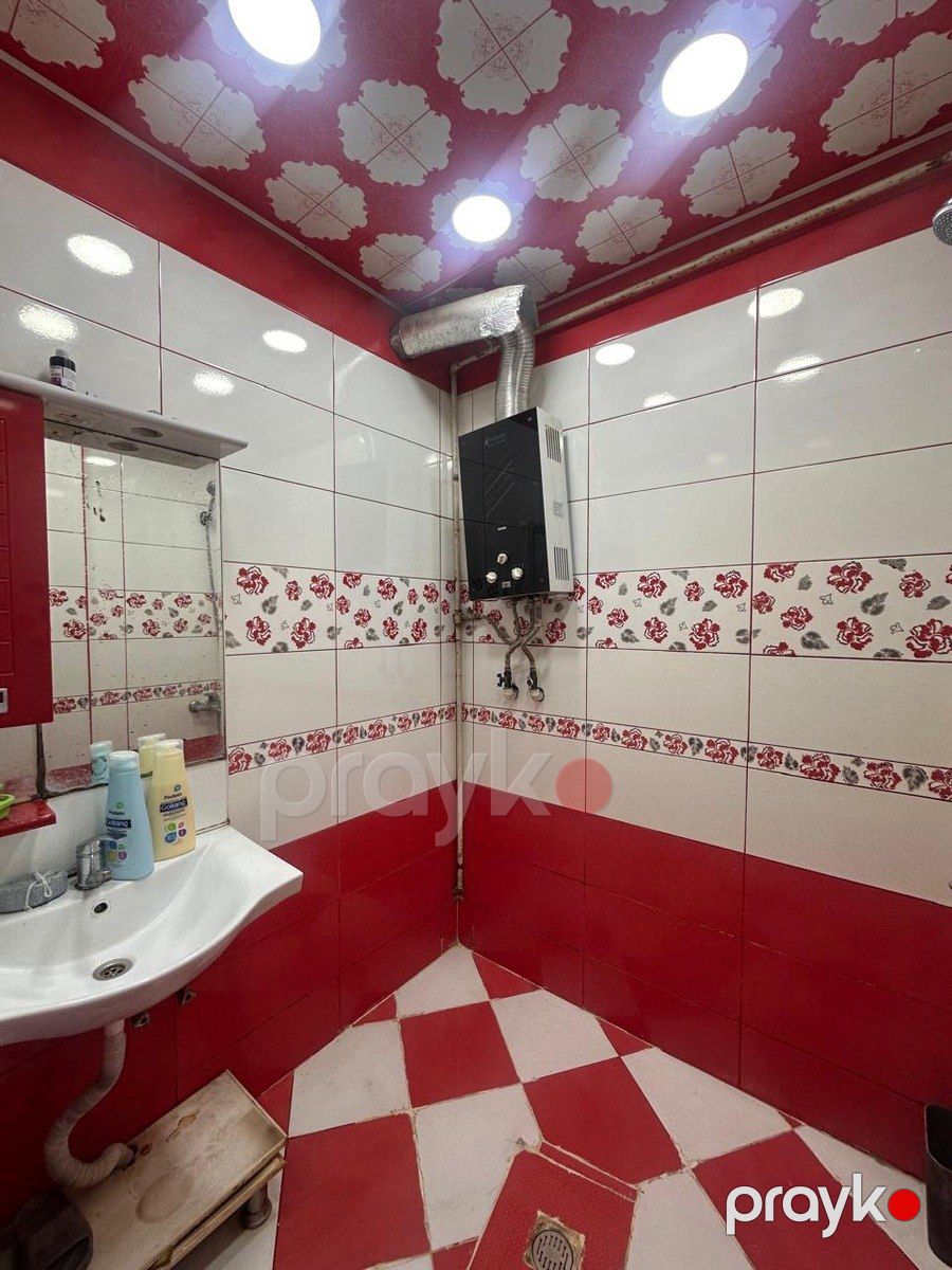 Satılır 2 otaqlı köhnə tikili 65 m² — Mənzil, Bakı (6)