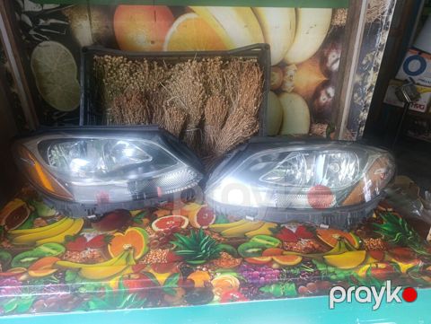 Salam mersedes w200 ön faraları Aşağı yeri var Əlaqə saxlıyan olsa — Bakı