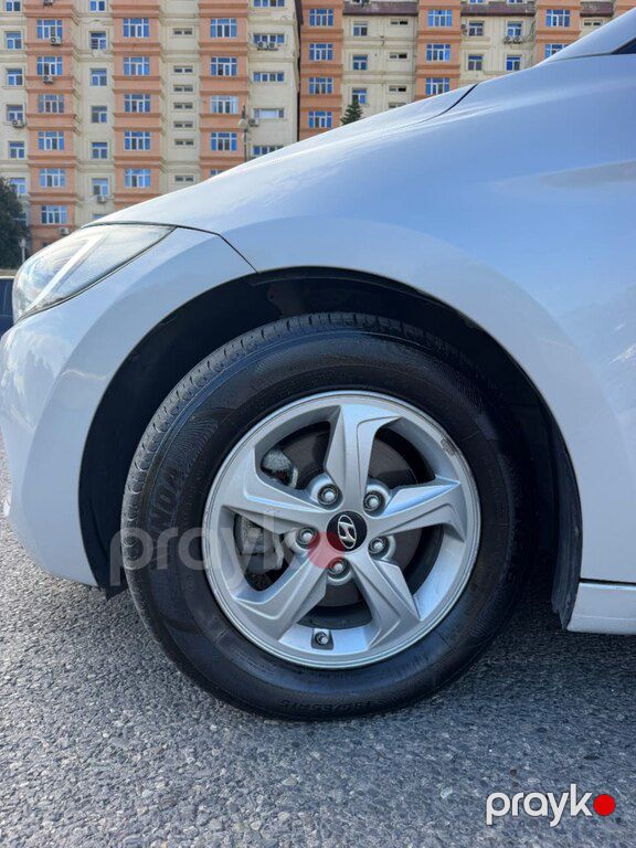Hyundai Avante, 1.6 L, 2016 il, 193 414 km — Avtomobillər, Bakı (12)