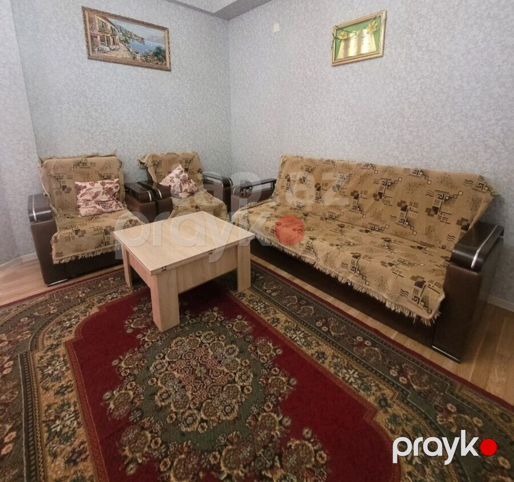 İşlənmiş, Klassik divan, Qonaq otağı üçün, Açılan — Yumşaq mobilya dəstləri, Ağdaş (2)