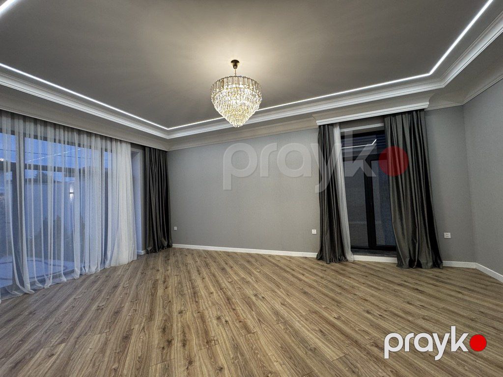 Satılır 4 otaqlı həyət evi/bağ evi 200 m² — Ev, villa, Bakı (10)