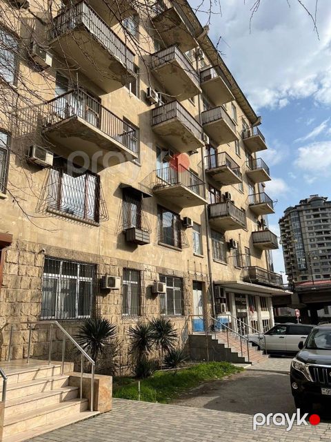 Satılır obyekt 45 m² — Bakı