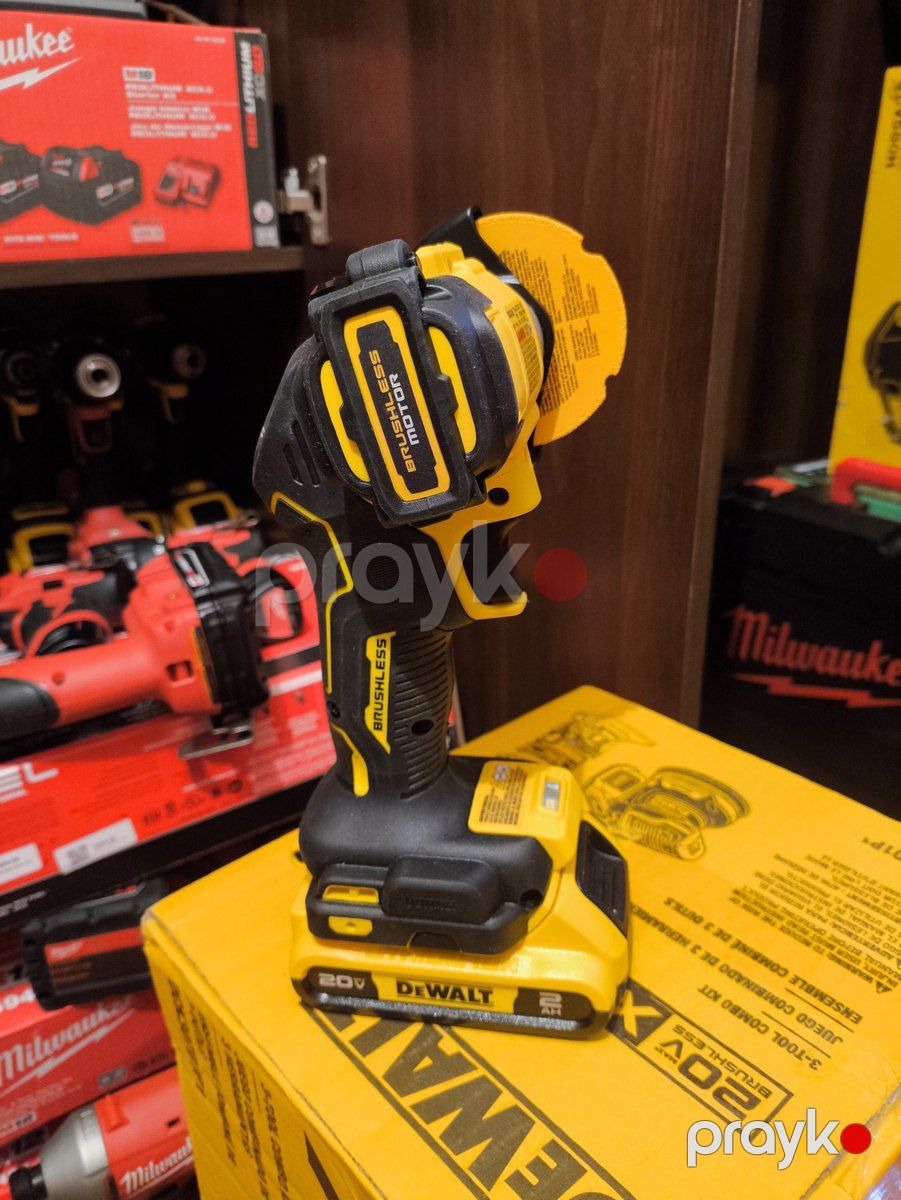 DeWalt mini laqunda — Təmir və inşaat, Bakı (4)