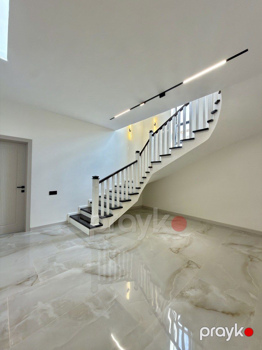 Satılır 5 otaqlı həyət evi/bağ evi 220 m² — Ev, villa, Bakı (12)