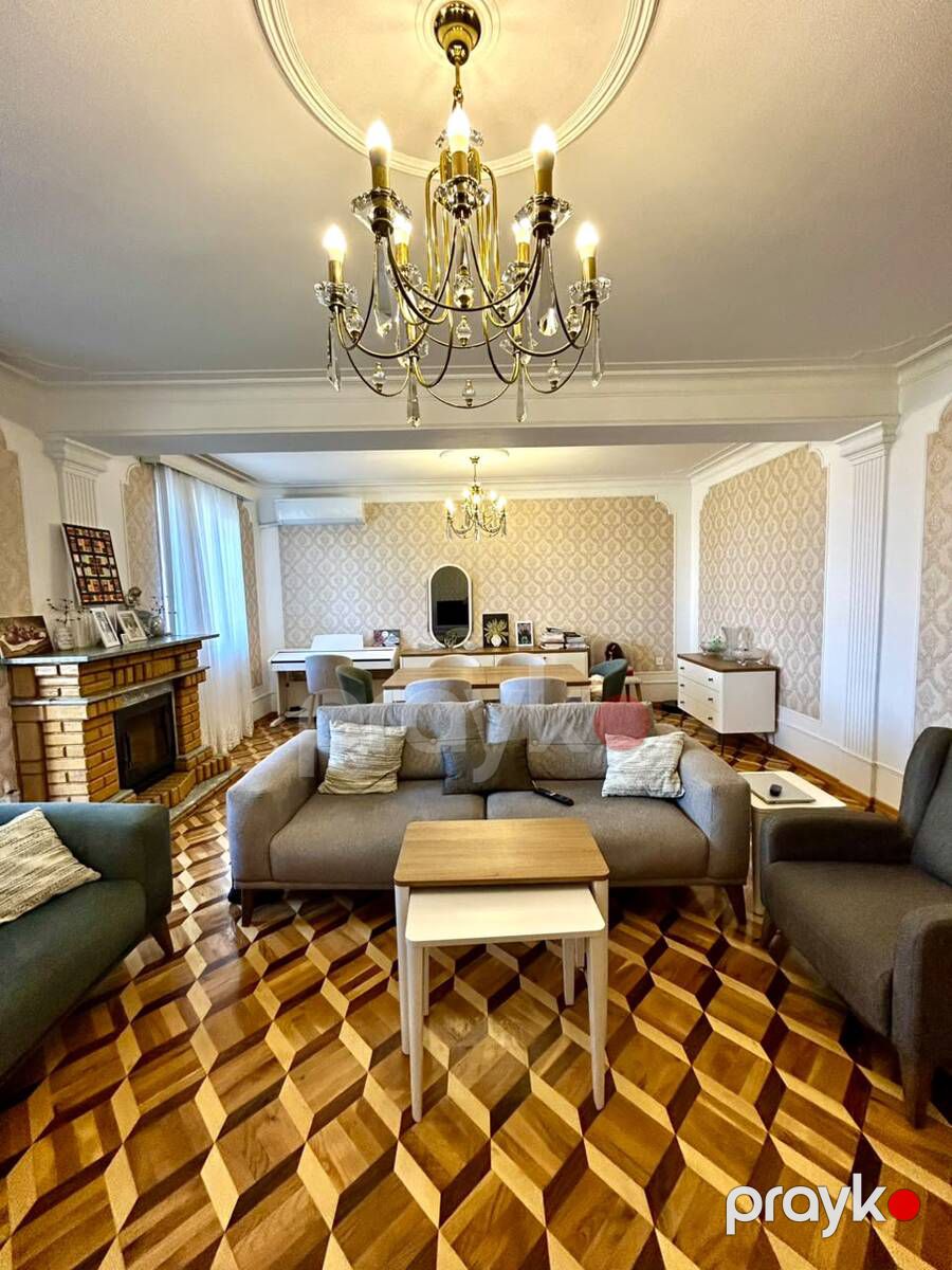 Satılır 5 otaqlı köhnə tikili 135 m² — Mənzil, Bakı (2)
