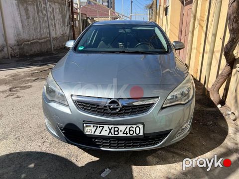 Opel Astra: 1.4 l 2011 il 185000 km Sedan — Xırdalan