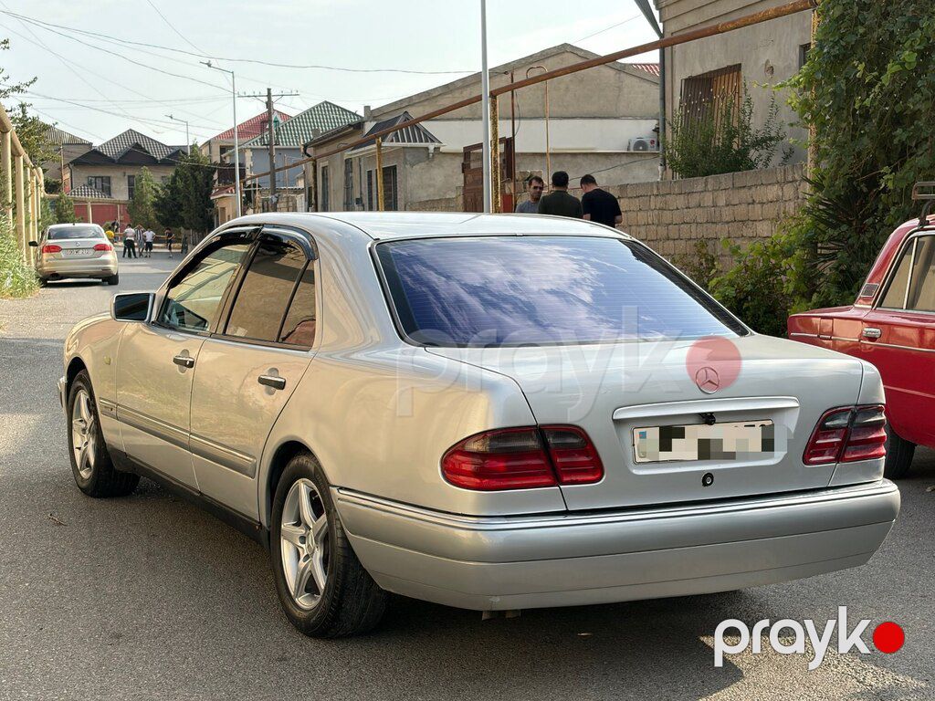 Mercedes E 240, 2.4 L, 1997 il, 230 000 km — Avtomobillər, Bakı (9)