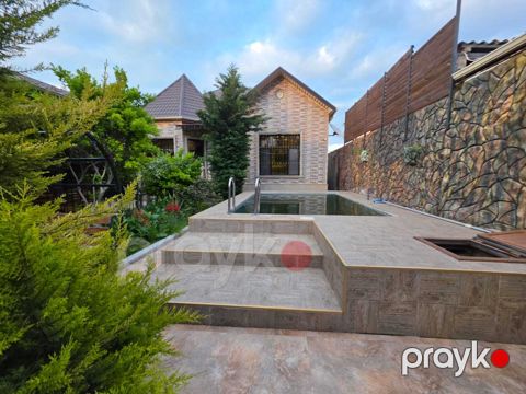 Satılır 4 otaqlı həyət evi/bağ evi 170 m² — Bakı