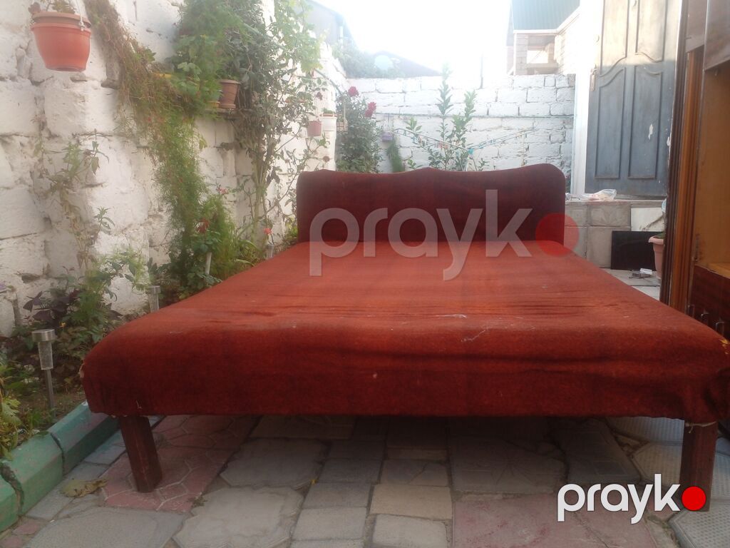Taxta karkaslı iki nəfərlik çarpayı - Ölçü: təxmini 190–200 sm — Yataqlar, Digah (2)