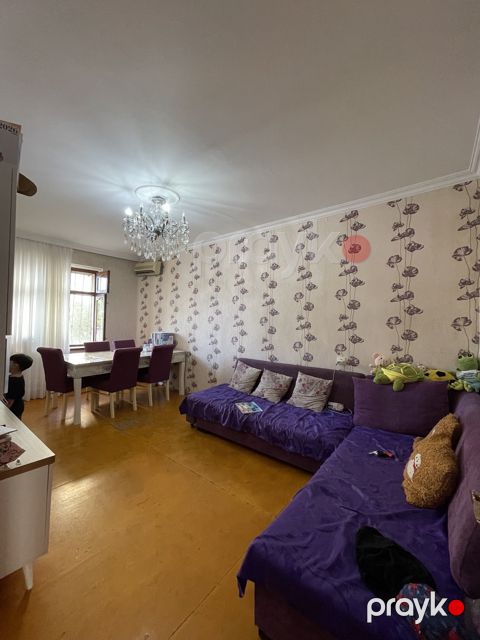 Satılır 2 otaqlı köhnə tikili 60 m² — Bakı