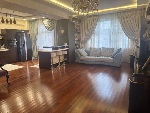 Satılır 4 otaqlı yeni tikili 165 m² — Bakı
