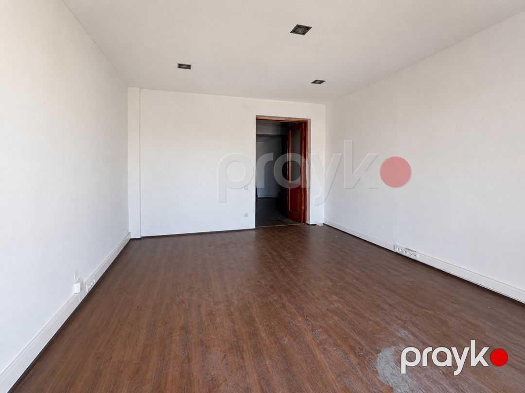 Satılır 3 otaqlı köhnə tikili 100 m² — Mənzil, Bakı (8)