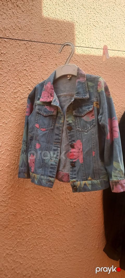 Uşaq üçün cins gödəkçə - Material: klassik mavi denim - Dizayn: bütün — Bakı