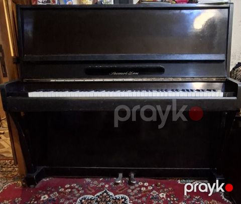 Piano, Rostov-Don, Akustik, İşlənmiş, Ünvandan götürmə — Bakı