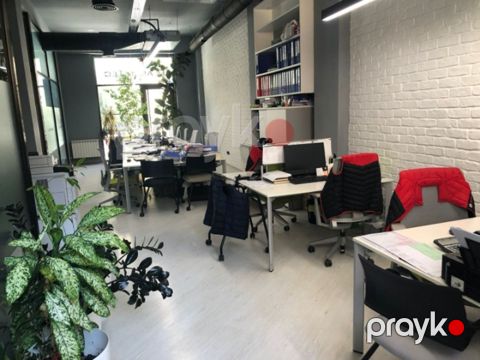 Satılır obyekt 270 m² — Bakı